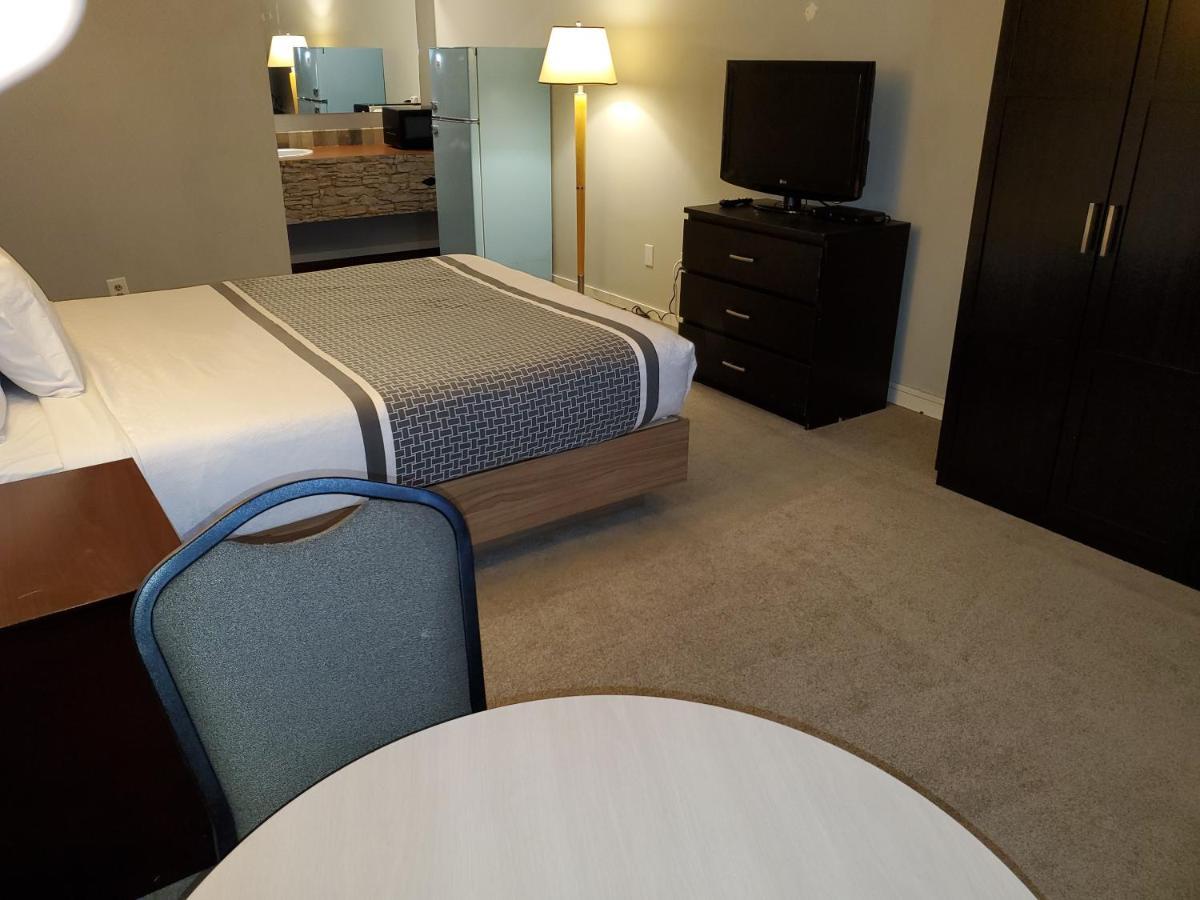 Wild Rose Country Inn Grande Prairie Kültér fotó